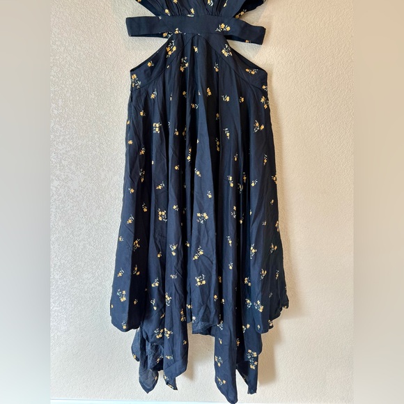 Tally Weijl Black Floral Maxi Dress NWT Size S Cutout Waist Feminine Beachy - Picture 3 of 10